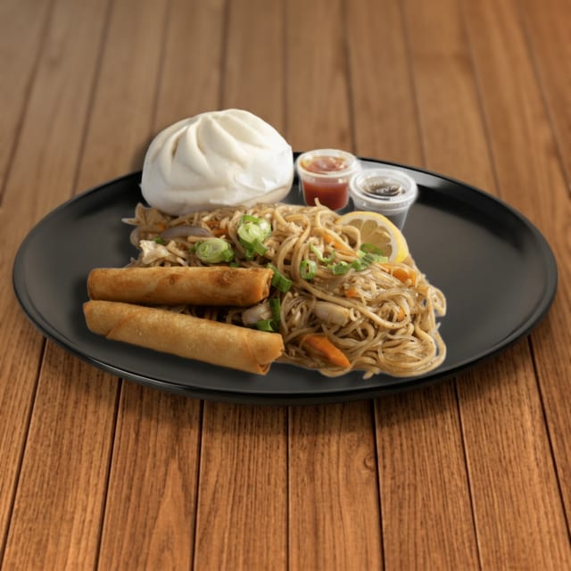 C4 - Subic Pancit with 2 Pieces Lumpia & 1 Siopao.